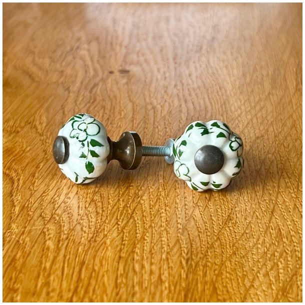 Mbelknop - lille porceln med antik top/sokkel