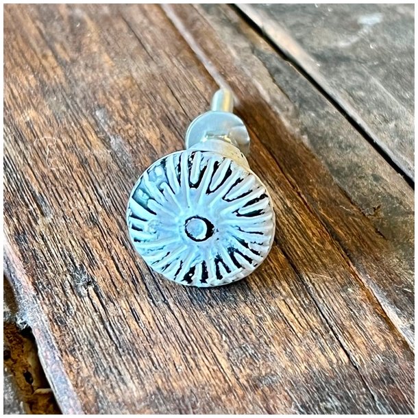 Mbelknop - hvidmalet jern, riller 