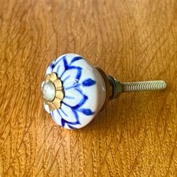 Mbelknop - porceln m/blt mnster og slv/guld 