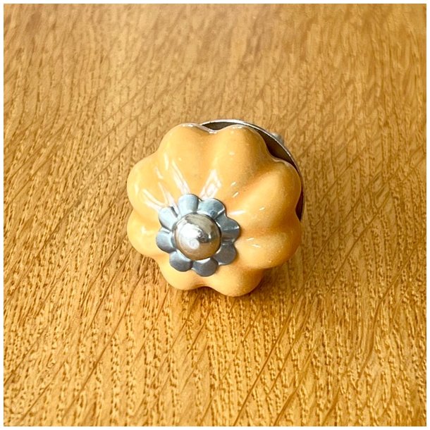 Mbelknop - porceln sennepsgul og slv 