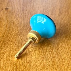 Mbelknop - hndmalet, blt mnster