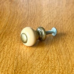 Mbelknop - lille porceln, beige 