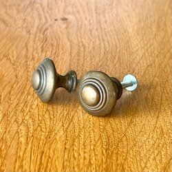 Mbelknop - rund metal, patineret