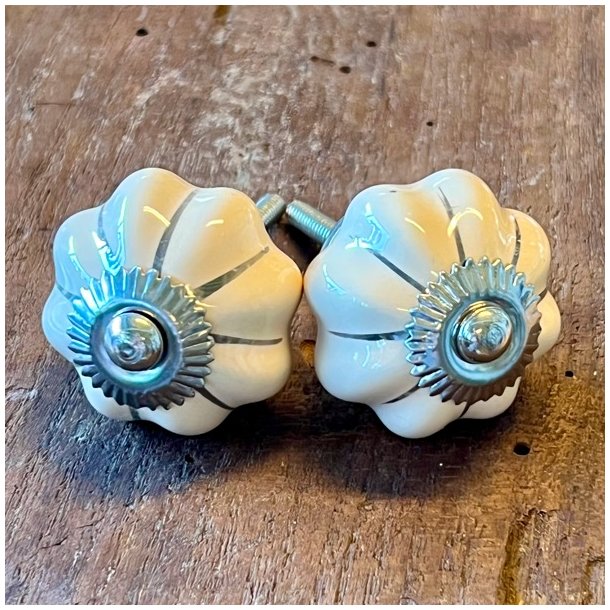 Mbelknop - porceln, rhvid m/slvstribe