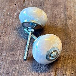 Mbelknop - porceln, sand m/perlemor 