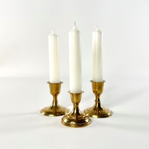 Trio af sm� messing lysestager