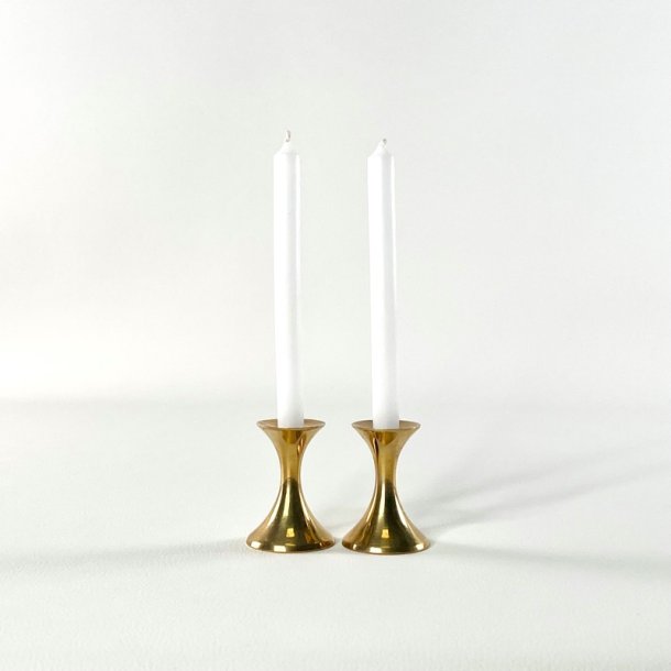 Duo af sm� koniske messing lysestager