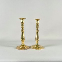 Lysestage par t/kertelys - rund takket fod