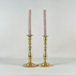 Lysestage par t/kertelys - rund takket fod