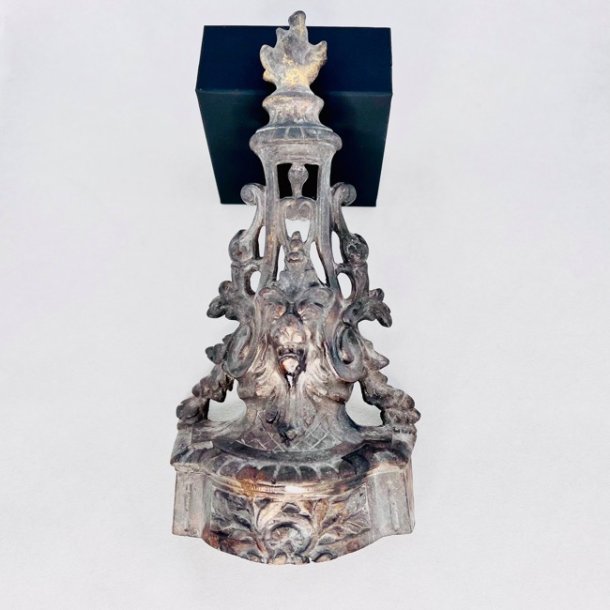 Metal dekoration fra pejs