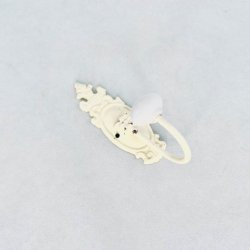 Knage - creme metal med porcelnsknop