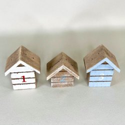 Miniature strandhuse i tr (st a' 3 stk)