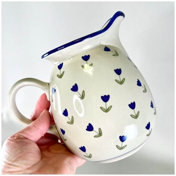Kande - off white med bl blomster