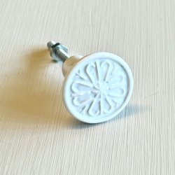 Mbelknop - hvid porceln m/mnster