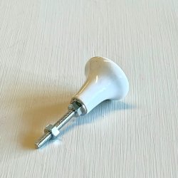 Mbelknop - hvid porceln m/mnster