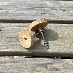 M�belknop - tr�knop med hvide striber �4 cm