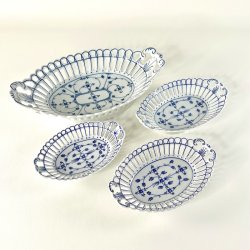 Porcel�nssk�le (2 stk samlet) - tysk musselmalet med blondekant 