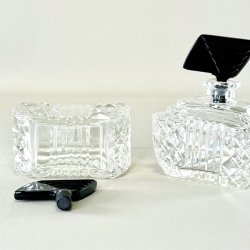 Vintage Art Deco parfume flacon 