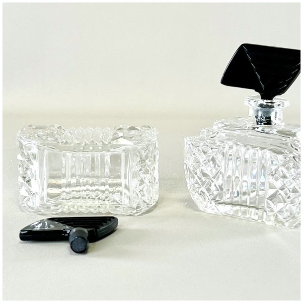 Vintage Art Deco parfume flacon 