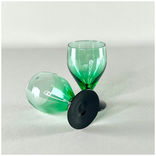 Vinglas - Holmegaard, Ranke, grn m/sort fod