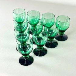 Vinglas - Holmegaard, Ranke, grn m/sort fod