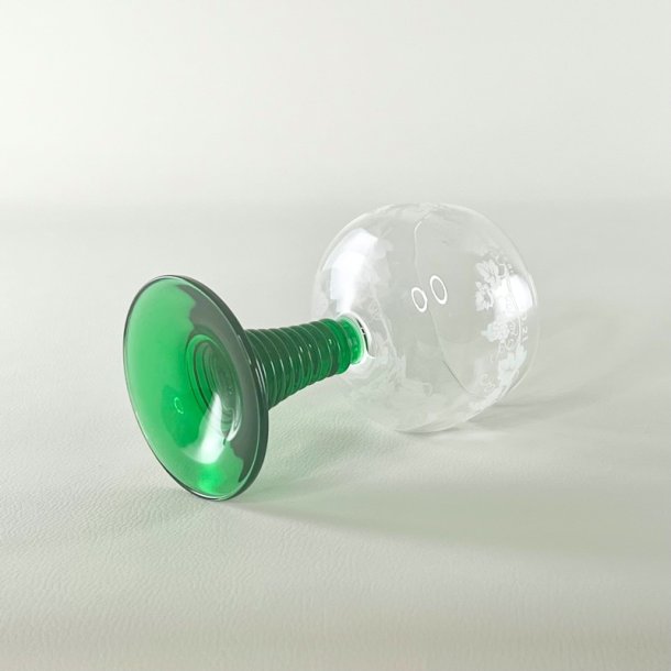 Rmerglas - klar grn fod med ranker og mlestreg