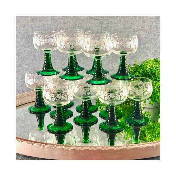 Rmerglas - klar grn fod med ranker 