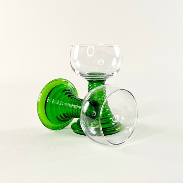 R�merglas - hvidvin, klar gr�n lukket fod 