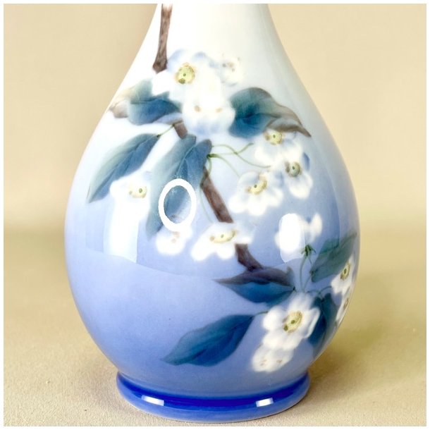 Royal Copenhagen vase - blekvist 863/51