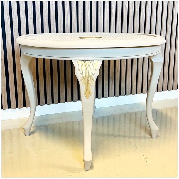 Rundt bord med fransk flet