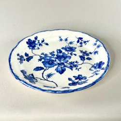 Tallerken/lille fad med bl� blomster