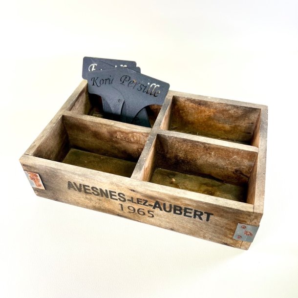 Rustik kasse m/4 rum