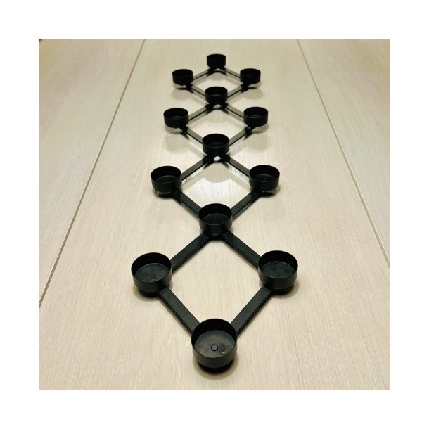 Fyrfadslysestage - saks til 13 lys