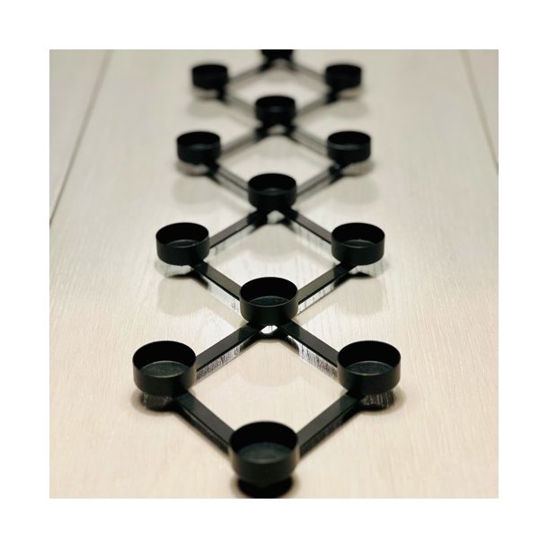 Fyrfadslysestage - saks til 13 lys