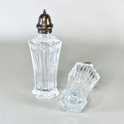 Salt &amp; peber st - sekskantet med riller og hj top