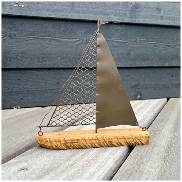 Sejlskib i drivtmmer og jern