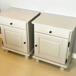 Sengebordsst (2 stk) med skuffe og skab - lys gr