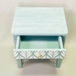 Sengebord - mint med hvide blade