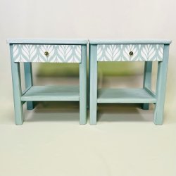 Sengebord - mint med hvide blade