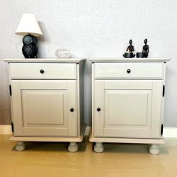 Sengebordsst (2 stk) med skuffe og skab - lys gr