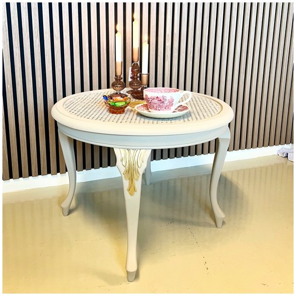 Rundt bord med fransk flet