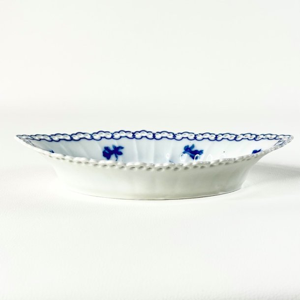 Serveringssk�l bl� blomst med blondekant