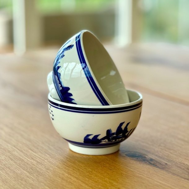 Morgenmadssk�le m/ hollandsk motiv (s�t a' 2 stk) 