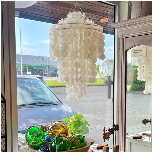 Pendel - stor lampe med skaller