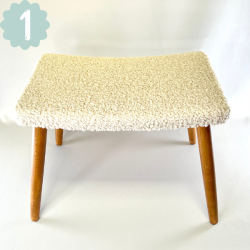 Skammel med 4 teak ben + teddy stof