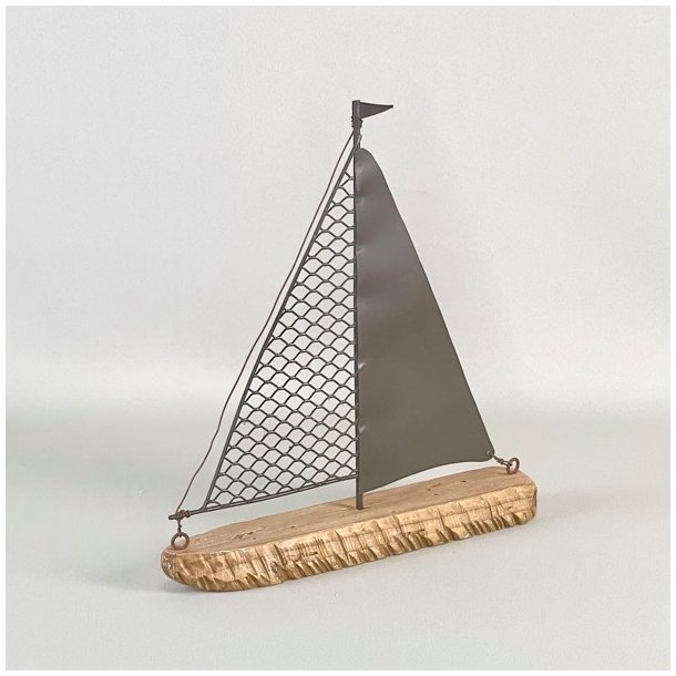 Sejlskib i drivtmmer og jern