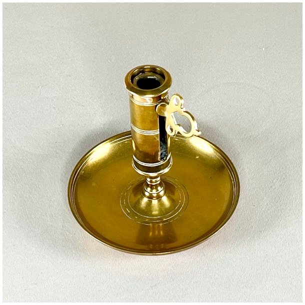 Antik Skultuna kammerstager i messing/malm 