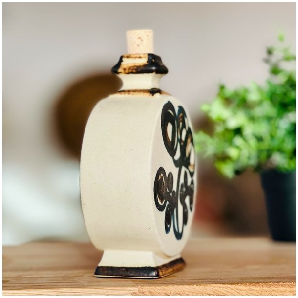Karaffel med korkprop - Stoneware MIT Denmark