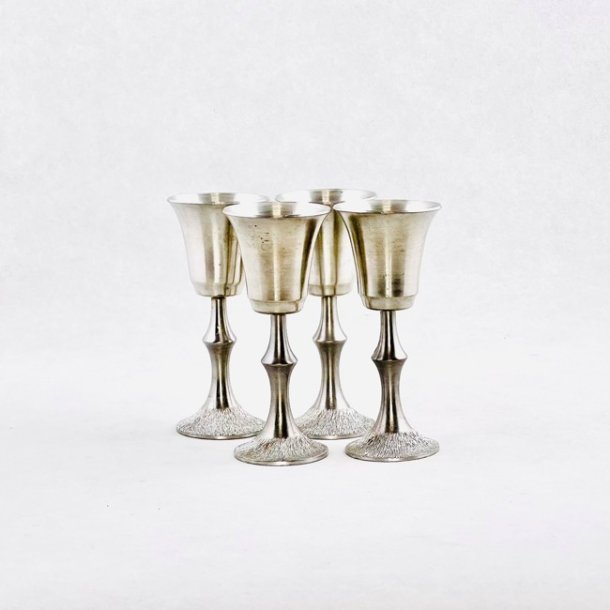 Snapseglas i tin - rillet fod