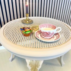 Rundt bord med fransk flet